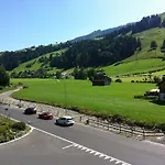 فندق Alpina والنستادت